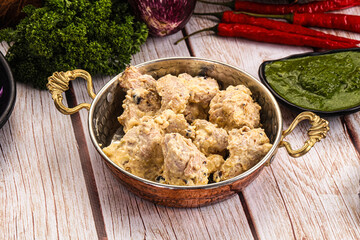 Chicken tikka with cream sauce