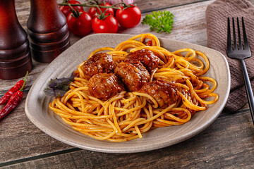 Meatballs with tomato sauce and spaghetti