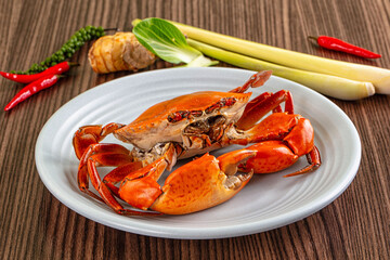 Gourmet Steamed orange wild crab