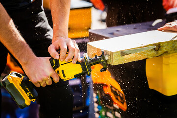 hands on tool demonstration of battery operates saw for trade apprentice