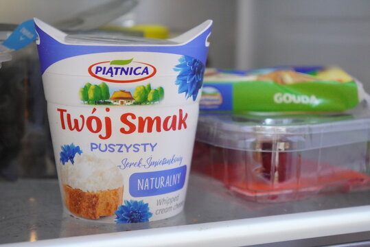 Piątnica Tw&oacute;j Smak Greek Yogurt Tub in Refrigerator