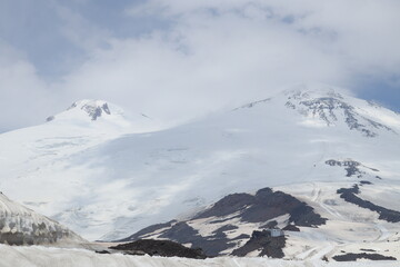 Obraz premium snow-capped double-peaked peaks of Elbrus