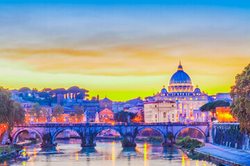 Fototapeta premium St. Peter's cathedral over bridge