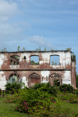 Obraz premium This is the facade of the Vivres Warehouse, located in Fort Zeelandia, Paramaribo, Suriname. Abandoned for years, the building dates back to 1790 and has been a UNESCO World Heritage Site since 2002