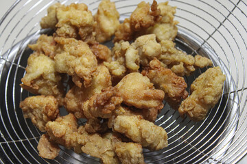 Close-Up of Crispy Golden Fried Chicken Popcorn