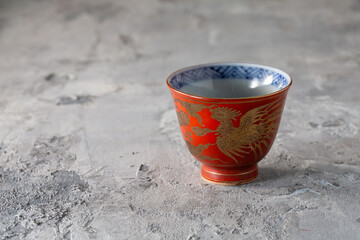 Kutani-yaki Kinrande Sakazuki Guinomi Sake Cup Chawan with Phoenix Design Da Nippon Eiraku-zō Japan 1980s Vintage