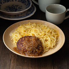 ハンバーグとスパゲッチ