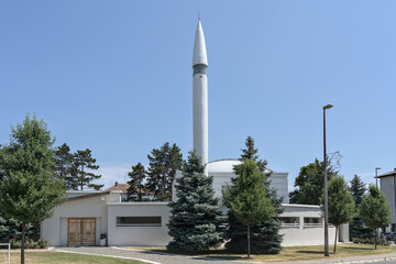 Obraz premium Bosnia and Herzegovina, Brčko, Kolobara: White Mosque