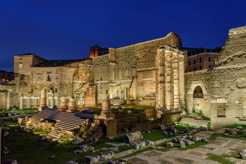 Fototapeta premium Forum of Augustus with the Temple of Mars Ultor at Blue Hour, Rome, Italy