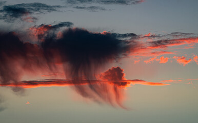 nuvens ao nascer do sol