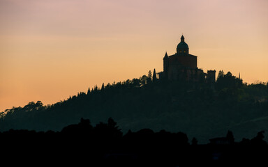 Fototapeta premium San Luca Silhouette at Dusk