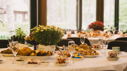 A beautiful table set for an autumn celebration.
