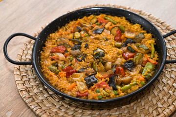 Spanish vegetable paella, without meat or fish, ideal for vegans