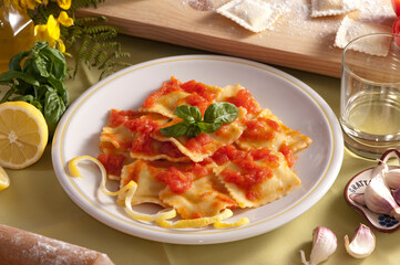 homemade-italian-ravioli-with-tomato-sauce-and-basil-traditional-pasta-mediterranean-food-photography