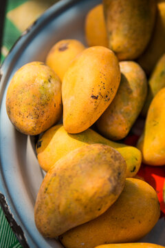 Fresh mangos on a plate