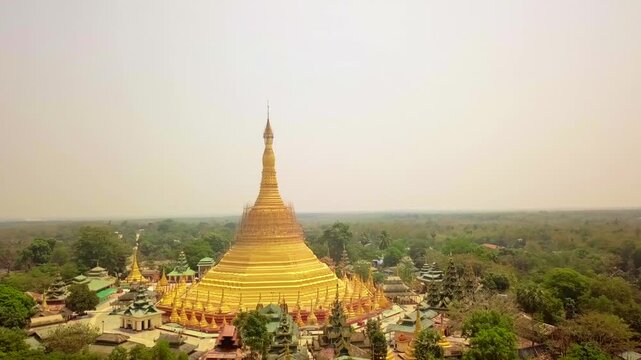  Futuristic aerial view panorama of developing Yangon city , Aerial view of Sule pagoda in downtown, Yangon, Myanmar. Sule Pagoda located in the heart of Yangon, Karaweik royal barge, Kandawgyi Lake, 