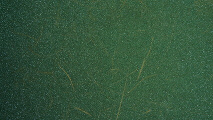 Ilustracja przedstawiająca tapetę z widocznymi granulkami i kreskami  © tomo81