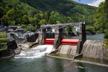 愛知県豊田市にある百月ダム
