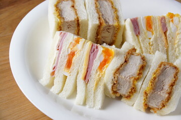 ミックスサンド　カツサンド