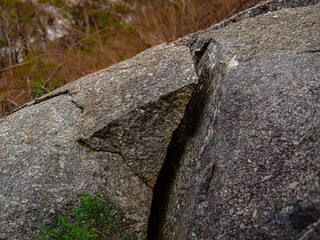  Great Straight Cracked Granite Boulder