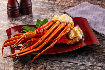 Steamed delicous red crab legs