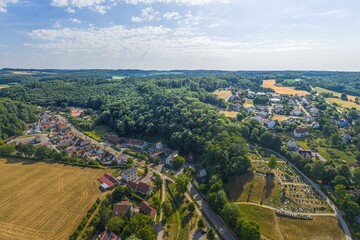Die nordschwäbische Stadt Wemding am Rieskrater aus der Vogelperspektive   © ARochau