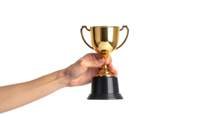 浮かぶトロフィーに手が届く達成のコンセプト｜背景なし・透過PNG・コピースペース