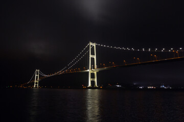 Obraz premium 北海道室蘭-夜の白鳥大橋2024-