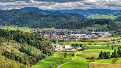 Blick Richtung Biberach im Schwarzwald, Deutschland, Luftaufnahme, Oktober 2025