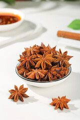 Star Anise Spice Bowl - Dried Wild Fennel Condiment with Five Red-Brown Angles for Cooking