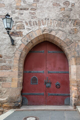 Alte T&uuml;r am Rathaus in Marburg