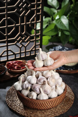 Fresh Shandong Farm Garlic Bulbs in Wicker Basket - Traditional Chinese Kitchen Ingredients
