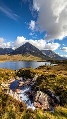 Fototapeta premium Scottish Highlands Mountain Lake Landscape.