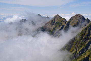 北アルプス、吊尾根から望む西穂高岳、間ノ岳、天狗ノ頭