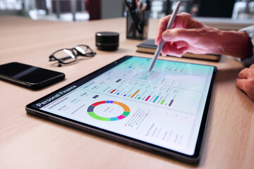 Using Tablet App For Online Budgeting