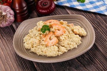 Gourmet risotto with prawn and cheese