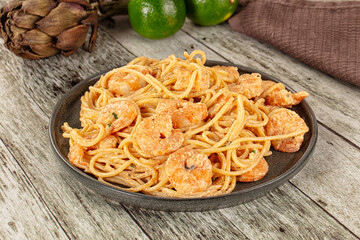 Pasta spaghetti with prawn and cream