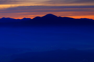 岩手県遠野市　夜明けの風景