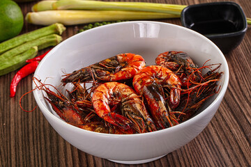 Roasted tiger prawns with garlic