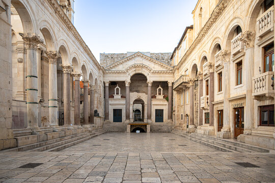 Peristil in Split