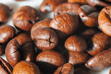 香り立つ沢山のコーヒー豆