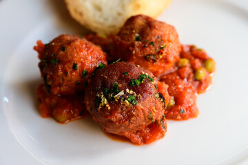 Polpettine di Carne al Pomodoro e Piselli Italian Meatballs with Tomato Sauce and Peas