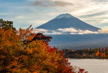 Fototapeta premium Mount Fuji in autumn, Fujikawaguchiko, Japan