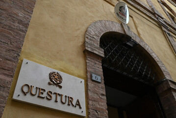 Fototapeta premium Entrée des bureaux de la questure de Sienne