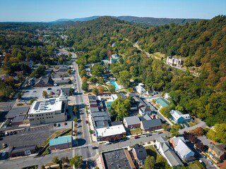 Exploring the Scenic Beauty of Berkeley Springs on a Summer Morning