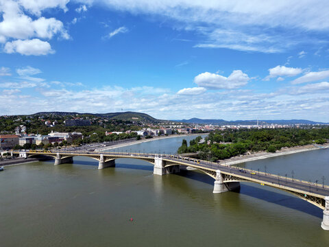 Aerial shot of Margaret Island (Margitsziget) and Margaret Bridge (Margit h&iacute;d) in Budapest.