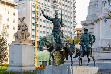 Naklejka premium Don Quixote and Sancho Panza monument on Spain square in Madrid, Spain