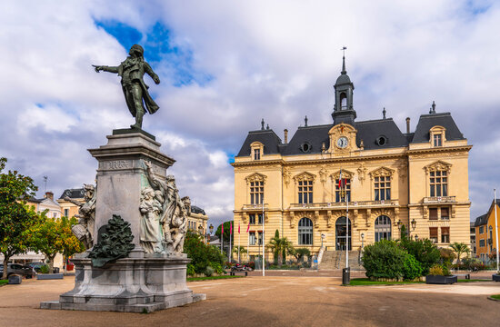 Town Hall and statue of Danton in Tarbes, Hautes-Pyr&eacute;n&eacute;es, Occitanie, France