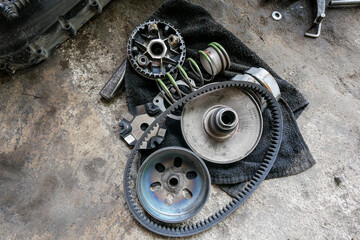 CVT drive system on automatic motorbikes.