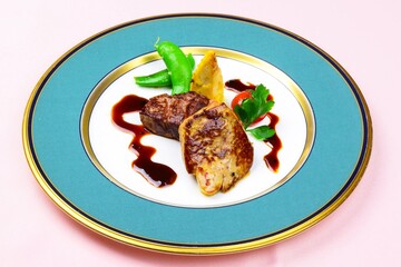 フレンチ料理 フォアグラと牛フィレ肉のグリル